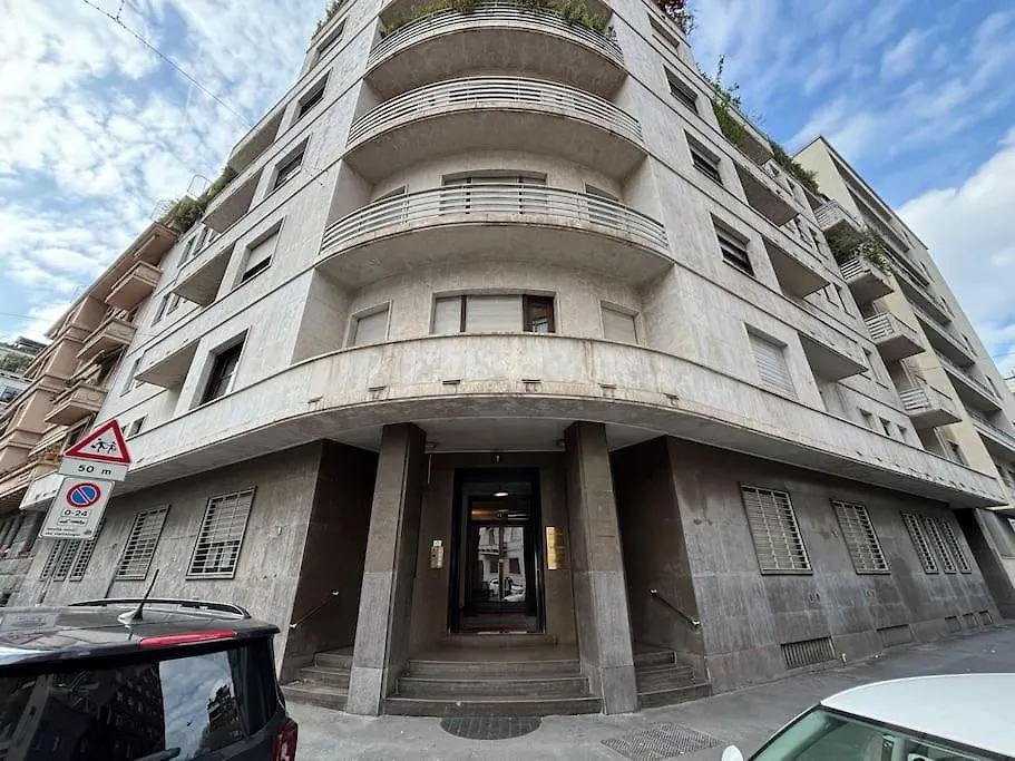 Porta Nuova Lusso 8 Minuti Dal Duomo Apartment Milan
